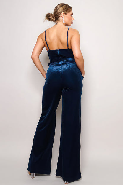 Samba-Jumpsuit aus Samt mit Strassgürtel