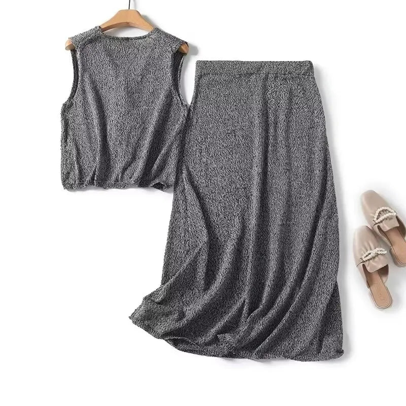 Elegant Gray Knit Skirt Set: French Minimalist Office Look