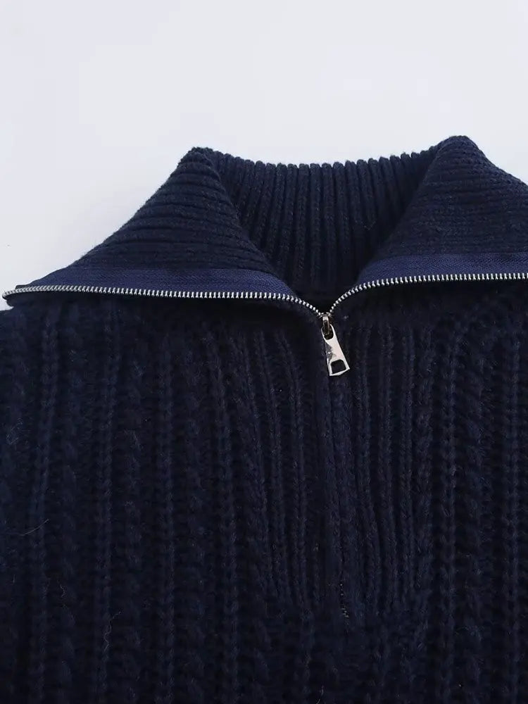 Cozy Chic: Autumn/Winter Zipper Pullover